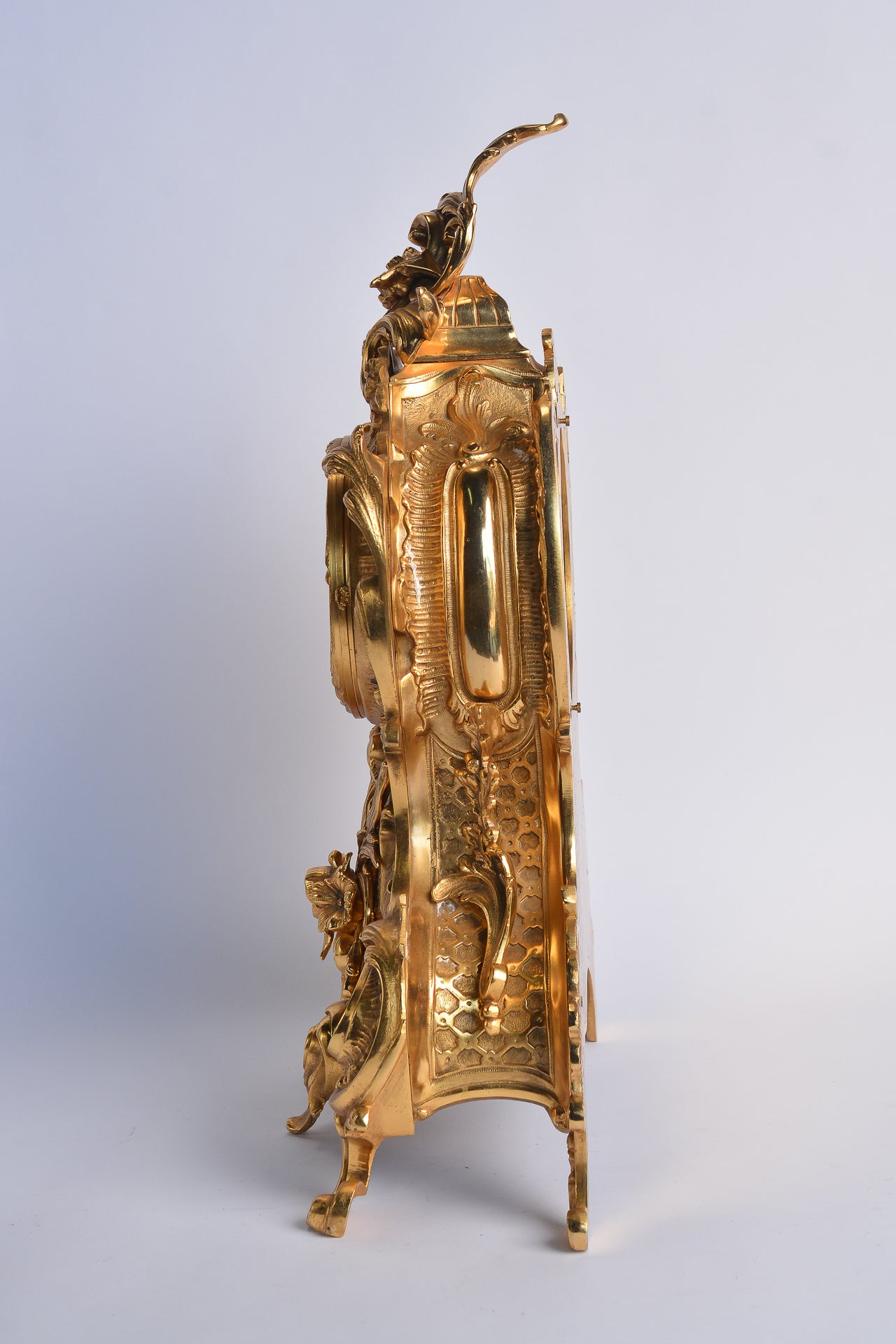 louis xv mantle clock